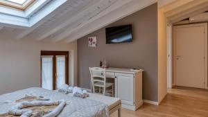A television and/or entertainment centre at Cascina Volta