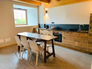 Kuchyň nebo kuchyňský kout v ubytování Chalet Monfol Superior