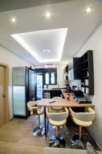 Kuchyň nebo kuchyňský kout v ubytování Luxurious apartment in the heart of town !