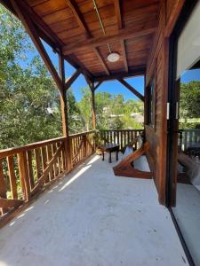 Un balcón o terraza en Cabañas El Refugio Holbox