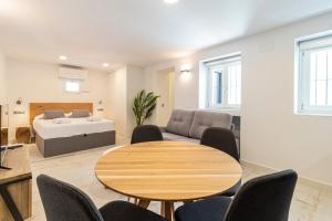 Postel nebo postele na pokoji v ubytování Allo Apartments San Roque 3ºC