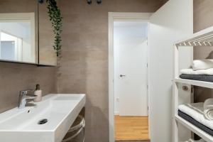 Kúpeľňa v ubytovaní PISO NUEVO EN TRIANA