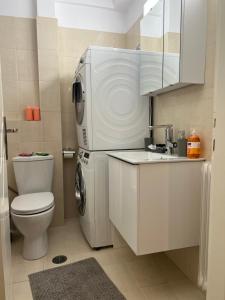 Kúpeľňa v ubytovaní Anastasias apartment tripoli