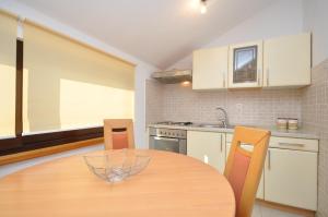 Kuchyň nebo kuchyňský kout v ubytování Apartments by the sea Vela Luka, Korcula - 9243