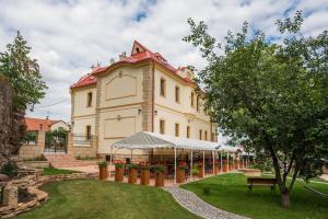 Budova, v ktorej sa hotel nachádza