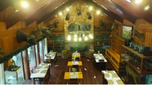 Restaurace v ubytování Log Cabin Hotel - Baguio