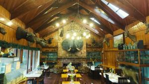 Restaurace v ubytování Log Cabin Hotel - Baguio