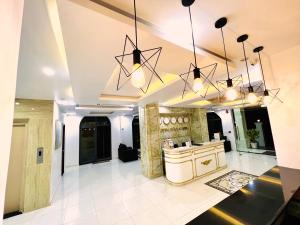 Kuchyň nebo kuchyňský kout v ubytování Dương Đông Hotel