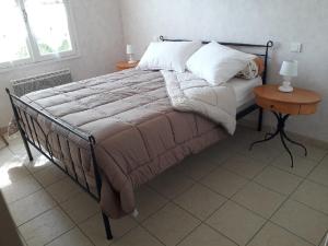 Posteľ alebo postele v izbe v ubytovaní Gîte du guilhaumard et du larzac