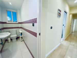 Kúpeľňa v ubytovaní Bright Beach House Grupo AC Gestion