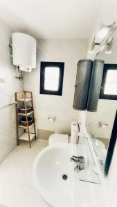 Casa Ayla Montecastillo A8的一间浴室