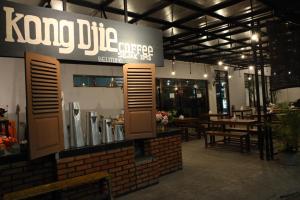 Restaurace v ubytování Rahayu Hotel Cirebon