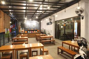 Restaurace v ubytování Rahayu Hotel Cirebon