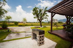 Aed väljaspool majutusasutust Zhuyuan Ju B&B