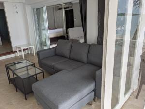 Posezení v ubytování Bann Kanchana Beachfront Villas