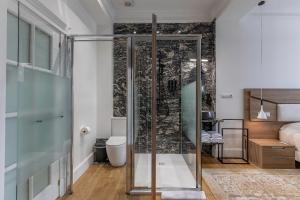 Кровать или кровати в номере Habitaciones Apartamento B&B Plaza Nueva 8