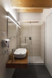 Koupelna v ubytování B&b Porta Arpana- Camere & Appartamenti Deluxe in centro