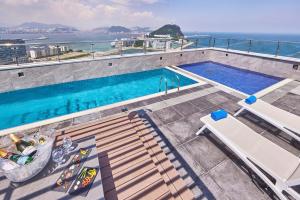 Bazén v ubytování Citadines Connect Hari Busan nebo v jeho okolí