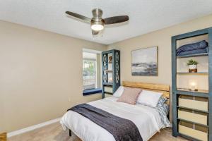 Postel nebo postele na pokoji v ubytování Sunrunner Cottage