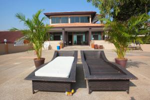 Afbeelding uit fotogalerij van Sea Breeze Guest House in Cha Am