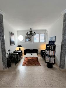 Biblioteca na casa de hóspedes