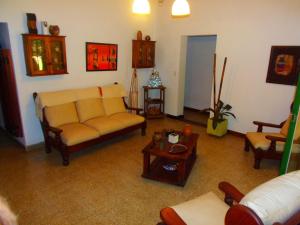 Posezení v ubytování Hotel Complejo Najul Suites-Solo Adultos