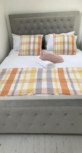 Galeriebild der Unterkunft Plaza lodge in Gillingham