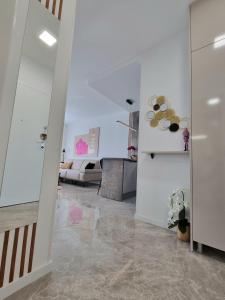 扎达尔Superb Apartment "50Shades" with balcony and free parking in the garage的相册照片