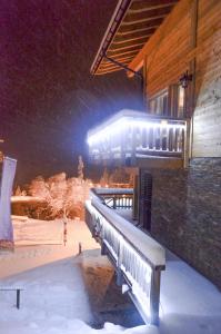 Balkón nebo terasa v ubytování Crans Luxury Lodges