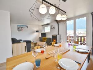 Posedenie v ubytovaní Appartement T4 spacieux à Morzine, 3 chambres, parking, balcons, linge inclus - FR-1-684-3 + 2 fotografie