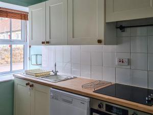Cucina o angolo cottura di 2 Setonhill Cottages