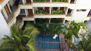 Výhled na bazén z ubytování Sorenzo Maldives nebo okolí