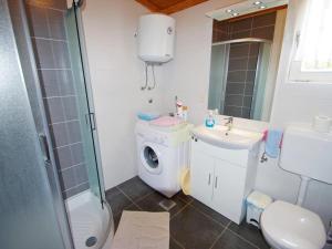 Fotografie z fotogalerie ubytování Holiday villa in village Rakalj v destinaci Rakalj