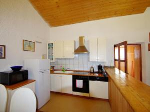 Fotografie z fotogalerie ubytování Holiday villa in village Rakalj v destinaci Rakalj + 15 fotografií