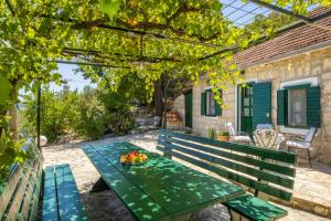 Zahrada ubytování Etno House Wagner