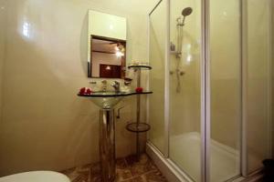 Koupelna v ubytování Omusee Self Catering