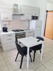 Kuchyň nebo kuchyňský kout v ubytování La casa di Ida Vigevano