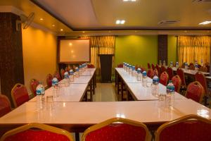 Gallery image of Hotel River Park in Pokhara