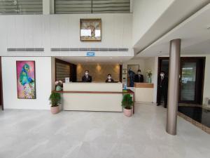 Ο χώρος του λόμπι ή της ρεσεψιόν στο juSTa Grand View Resort & Spa, Manali