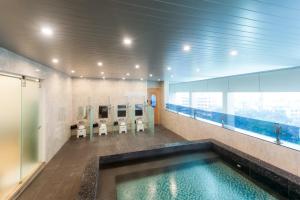 Bazén v ubytování Sakura Hotel nebo v jeho okolí