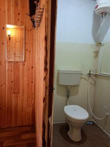 Ένα μπάνιο στο Yugankur Farmhouse