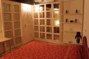 A bed or beds in a room at Sant'Angelo - Fenice Apartments in Venice