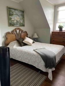 Katil atau katil-katil dalam bilik di Redefined Alchemy - Bright, eclectic, pretty Apt 3E