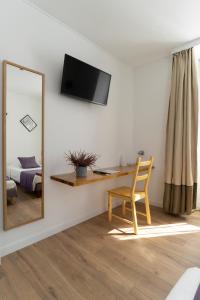 Μια τηλεόραση ή/και κέντρο ψυχαγωγίας στο Hôtel du Midi