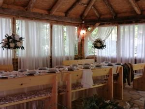 Εστιατόριο ή άλλο μέρος για φαγητό στο Apartmani i sobe "Vodenica" Janjske Otoke