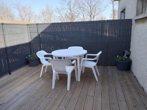 Balkon lub taras w obiekcie La Bernaudine bis