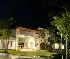 Bangunan di mana terletaknya hotel