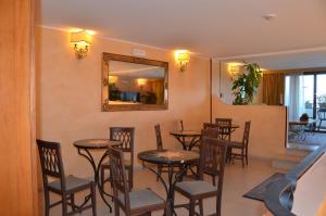 Posezení v ubytování Kalos Hotel
