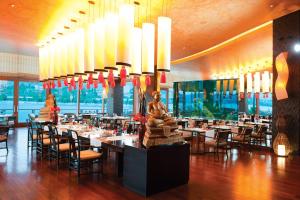 En restaurant eller et spisested på Grand Resort Lagonissi