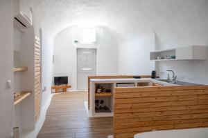 Kuchnia lub aneks kuchenny w obiekcie Karpimo Suites